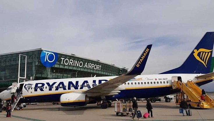 Fuga da Torino per il Ponte del 25: voli sold out per Tirana, Marrakech, Cagliari e Catania