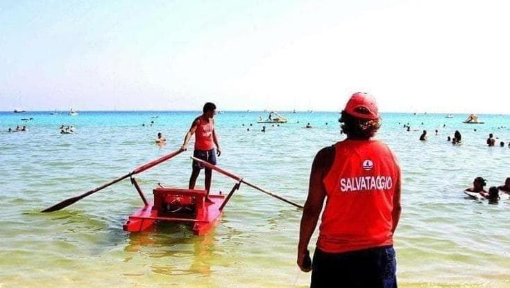 Bari, muore a 93 anni mentre fa il bagno a Santo Spirito: seconda vittima del mare in poche ore