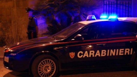 Taranto, incendio davanti all'abitazione del direttore dell'azienda dei trasporti