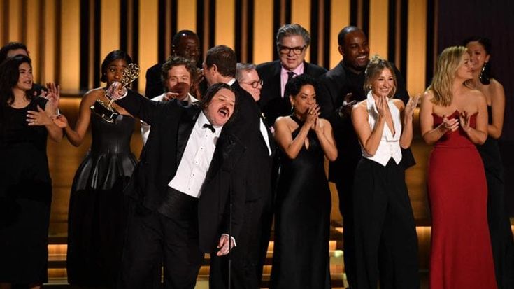 Emmy 2024: da ‘Succession’ a ‘The bear’ le serie tv premiate. Tutti i vincitori