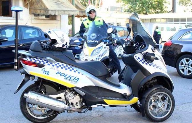 La Polizia spagnola sceglie lo scooter Piaggio MP3
