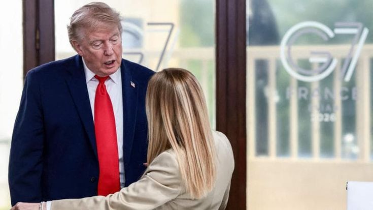 Trump insiste: “Meloni in calo, vuole tornare amica: no”. La replica: “Mia popolarità non affar tuo”