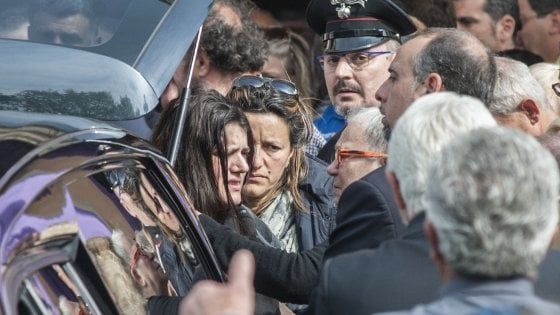 Budrio, la famiglia del barista ucciso: "Grazie a chi ci è stato vicino"