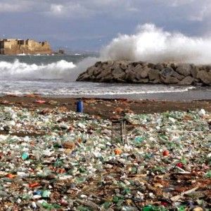 L'Onu lancia il piano del Mediterraneo sui rifiuti marini