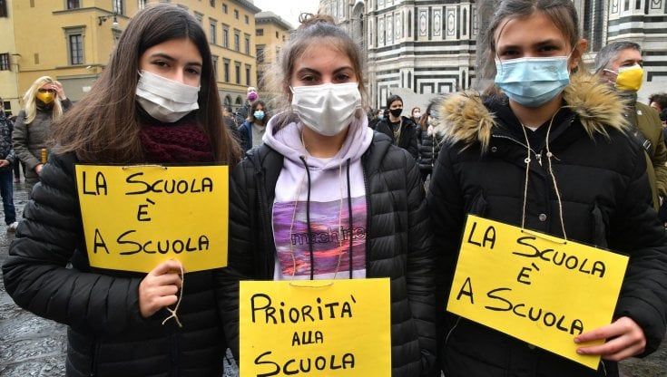 Aumentano le scuole chiuse in Toscana, stop anche per asili ed elementari