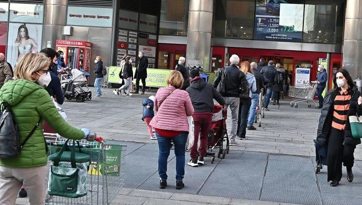 Primo Maggio, il Pd contro Giani per il via libera di oggi ai centri commerciali