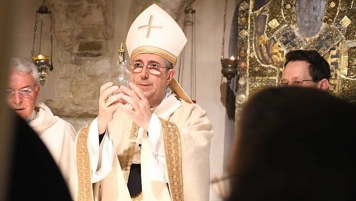San Nicola, si rinnova il miracolo della manna: "Una preghiera di pace per il mondo che parte da Bari"