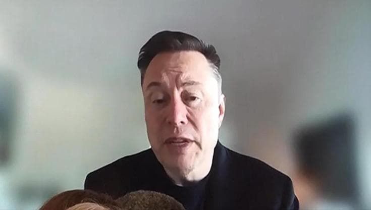 Musk contro l'Ue: "Frena l'innovazione, la tecnologia ha bisogno di essere libera da vincoli"