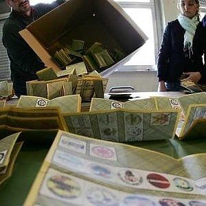 Sorteggiate le schede elettorali: LeU apre Senato e Camera a Torino, il Pd in coda in Piemonte 2