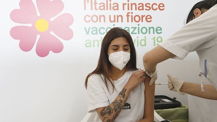Un vaccino per te e uno per il mondo: l'iniziativa di Confindustria Brescia per incentivare il Green Pass