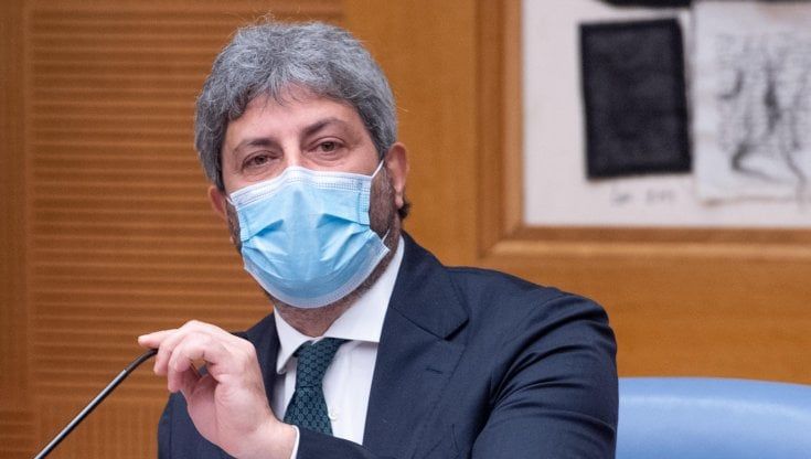 Elezioni Quirinale, Fico: "Il 4 gennaio dirò la data per la convocazione del Parlamento"