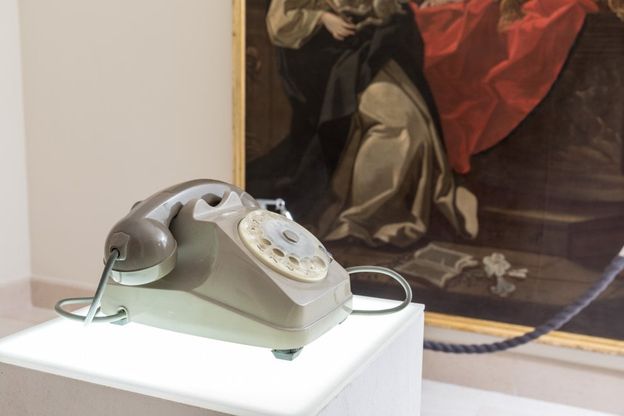Corato, in mostra gli scatti ironici sull'arte di Agrimi