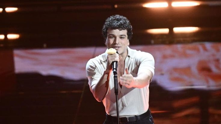 FantaSanremo, come cambiare la formazione e chi scegliere per la serata delle cover