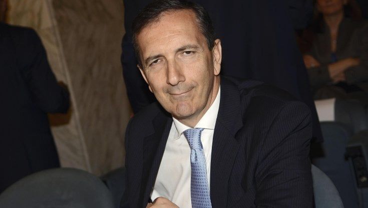 Tim, Gubitosi lascia l'azienda: per l'uscita 6,9 milioni. Decisione rinviata sull’offerta Kkr