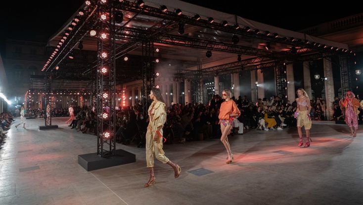 La collezione P/E 2022 di Isabel Marant: una fusione tra beachwear e ready-to-wear