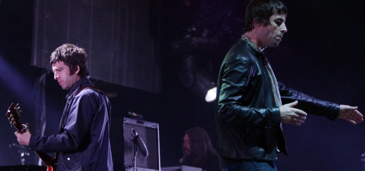 Oasis: alcol, risse e belle canzoni. L'orgoglio del brit-rock celebra il ventennale