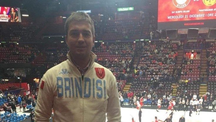 Brindisi, incidente in moto: muore 35enne avvocato e appassionato di basket. "Non ti dimenticheremo"