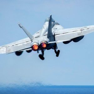 Siria, la Russia avverte: "Aerei Usa sono potenziali bersagli"