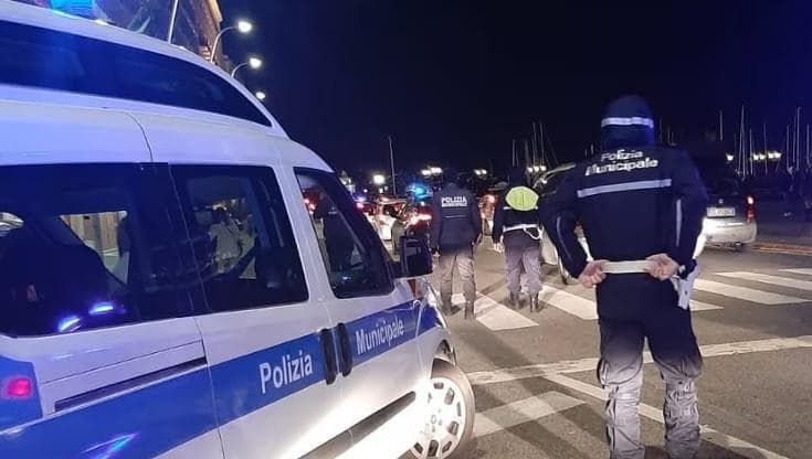 Napoli, ragazzino accoltellato: gip convalida il fermo del quindicenne per tentato omicidio