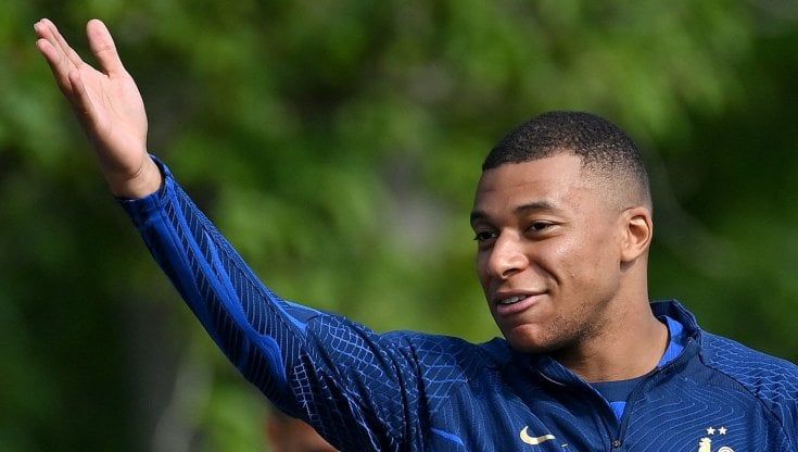 Mbappé, addio al Psg: "Non rinnoverò il contratto in scadenza nel 2024". Real e Manchester United in corsa