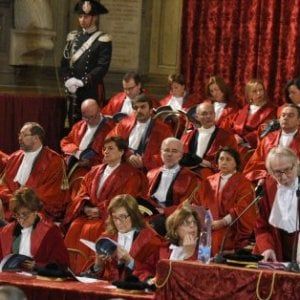 L'ultima trincea dei magistrati: "Rivedete l'età della pensione"