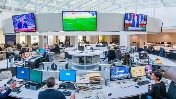 Svolta sul quotidiano la Stampa, Gedi vende a Sae di Leonardis