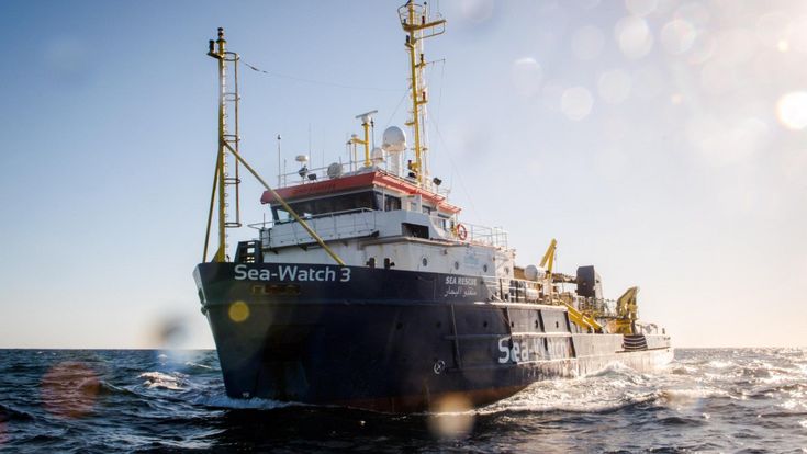 Giorgia Linardi (Sea Watch): "Coperta di insulti sessisti sui social"
