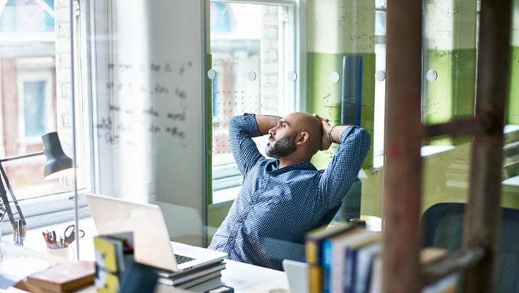Sognare ‘a occhi aperti’ fino a 12 ore al giorno, quando ‘la vita parallela’ diventa una patologia