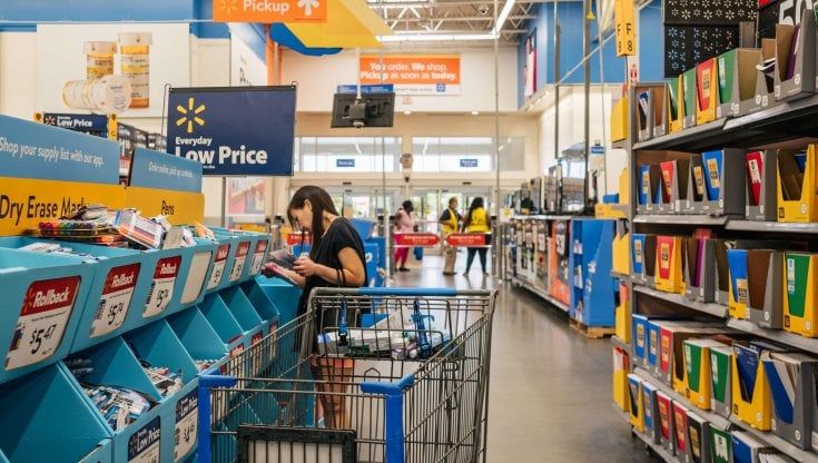 Vaccini obbligatori, bonus per gli indecisi e rientri rinviati: così le grandi aziende Usa preparano il ritorno negli uffici