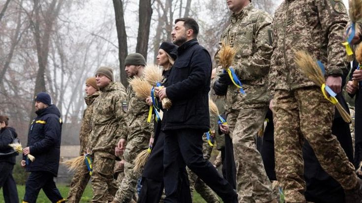 Per Zelensky a trattare il piano Trump c’è il fedele Yermak: “Vogliono l’amnistia”