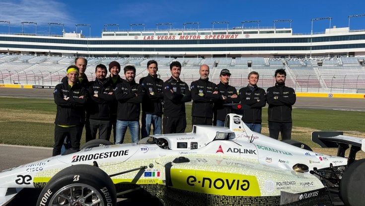 L’auto a guida autonoma del Politecnico batte tutte le università a Las Vegas