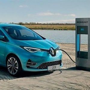 In Francia il primo borgo con il 100% di veicoli elettrici  