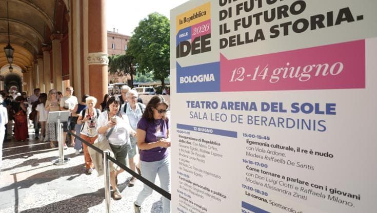 Tutti in coda per RepIdee: “Amiamo i dibattiti, perché ci fanno capire cosa succede”