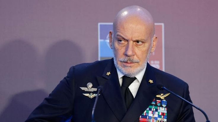 Cavo Dragone: “Nato valuta attacco ibrido preventivo alla Russia”. Mosca: “Parole irresponsabili”