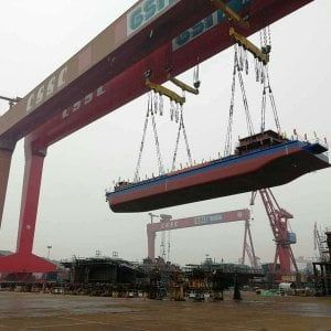 Cina, ecco il primo cargo navale elettrico. Ma trasporterà carbone 