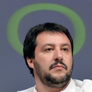Secessionisti veneti, Salvini: "Fuori subito o li liberiamo noi". Bossi: "Hanno risvegliato la Padania"