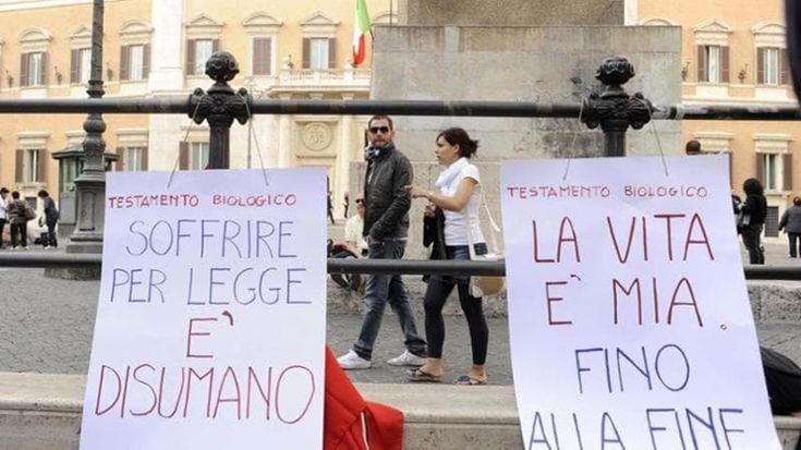 Suicidio assistito, la Toscana approva la prima legge sul fine vita