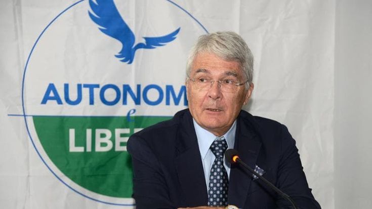 Castelli, ex Carroccio: “Non resta che la scissione. Giorgetti diventi guida del Nord”