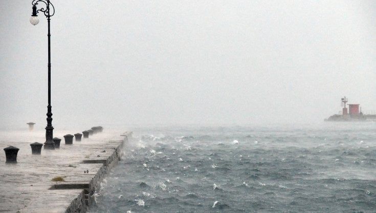 Previsioni meteo: il maltempo si sposta al Centro-Sud. Allerta gialla in sette regioni. Da lunedì una breve tregua
