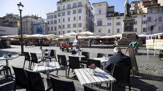 Emergenza coronavirus a Roma, Regione: "Nel Lazio i positivi sono 144. Aumentano i casi ma raddoppiano i guariti"
