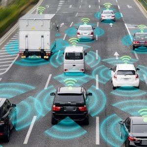 Le strade della guida autonoma, l'Italia pronta al via libera