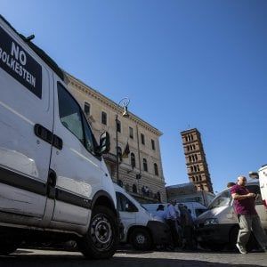 Bolkenstein, incontro ambulanti- Coia: "E' andata bene, via la parola decadenza da delibera"