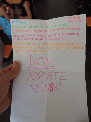 "Anch'io sono stata nelle tende, non abbiate paura": Lucrezia, 9 anni, scrive ai bimbi terremotati 