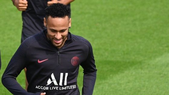 Neymar-Barcellona, si tratta: al Psg 100 milioni più Coutinho