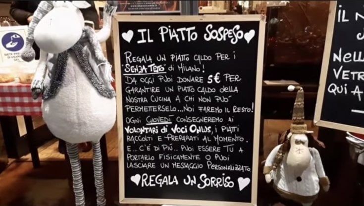E ora anche il piatto diventa "sospeso": in una trattoria milanese si può regalare un pasto caldo ai senzatetto