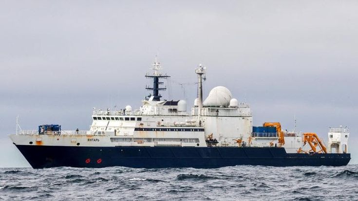 La Yantar provoca Londra: tutto quello che sappiamo sulla nave spia russa nelle acque inglesi