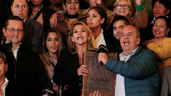 Bolivia, Anez presidente anche senza quorum in Parlamento