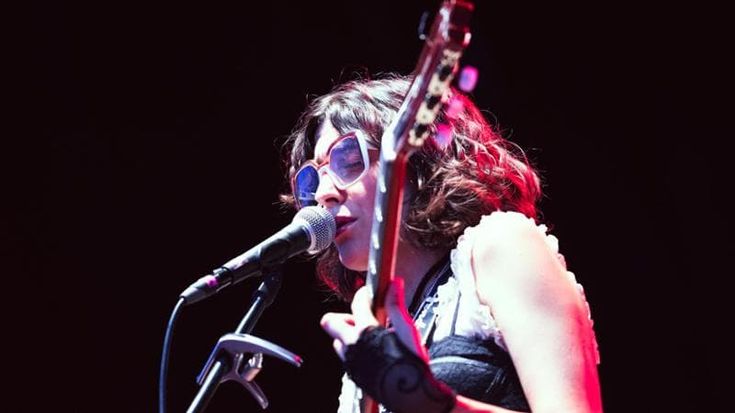 Anna Castiglia: “Sarò pure demodé ma mi piace così. E il pubblico non è scemo come ci fanno credere”