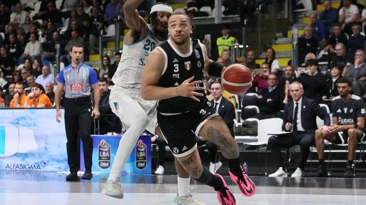 Edwards e i suoi fratelli regalano a Jakovljevic la sua prima vittoria
