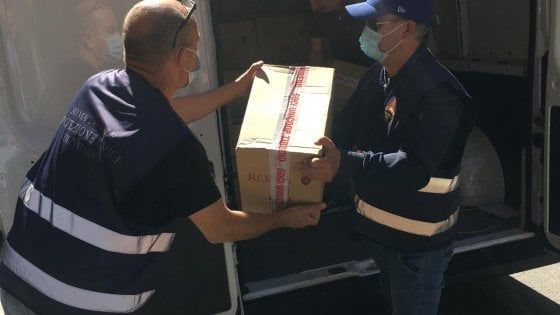 Roma, dalla raccolta alimentare alla casa anti-violenza: "Così la catena della solidarietà va avanti nel II municipio"